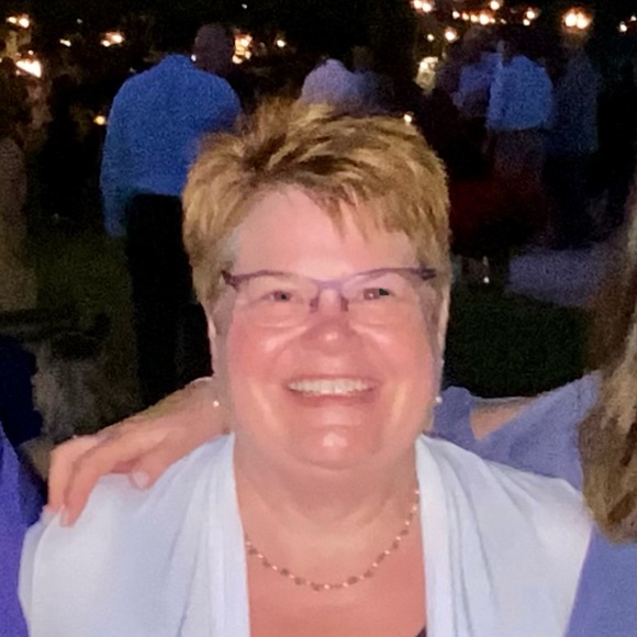 Meet your Posher, Angela - Picture 1 of 1